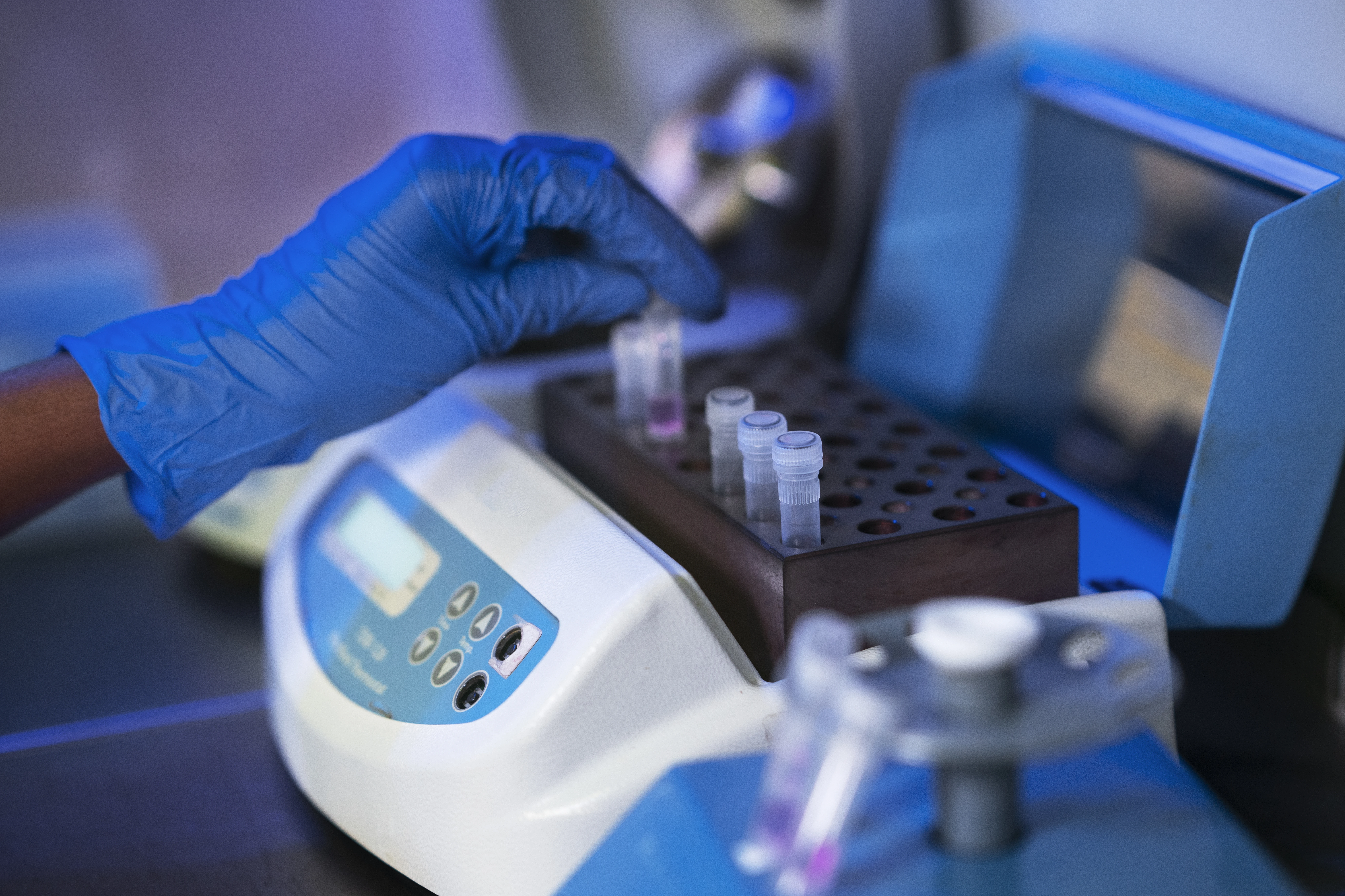 Equipos médicos y biomédicos